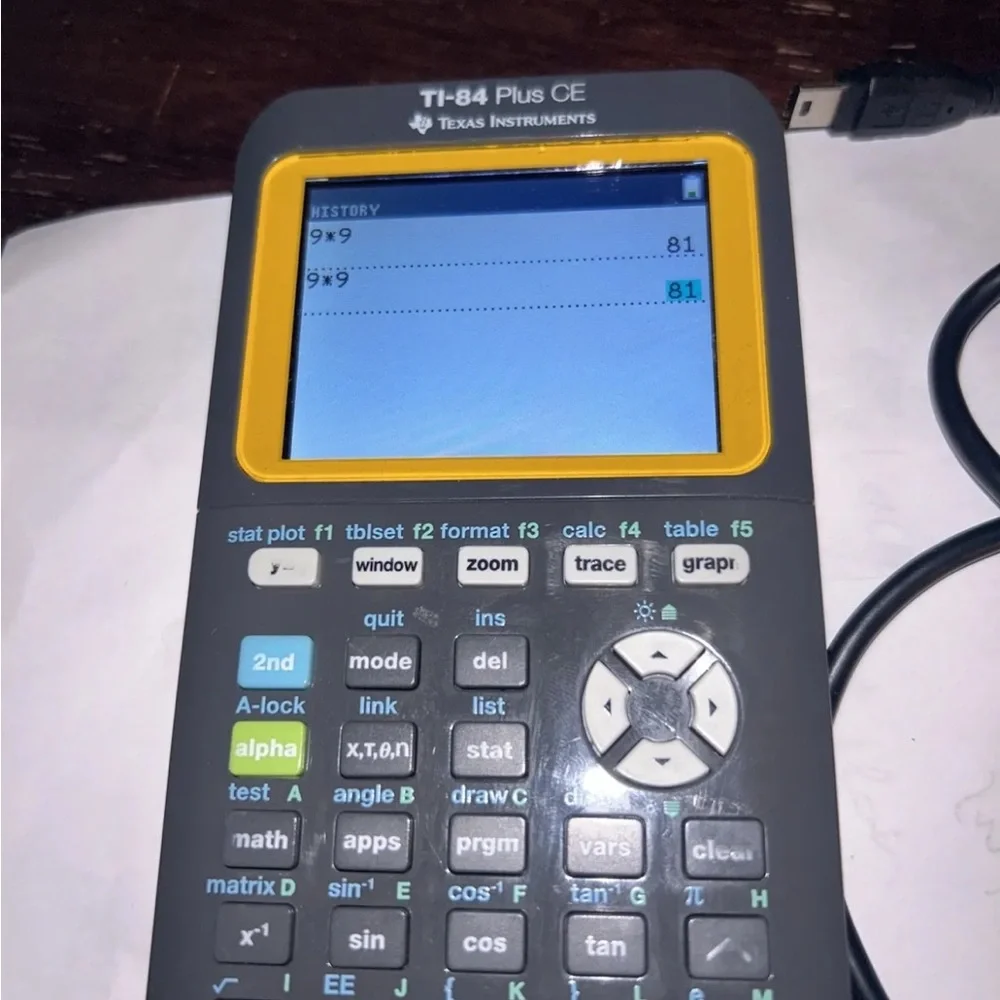 Texas Instruments TI-84 Plus CE Graphing Calculator w/ Cable - TESTED WORKS